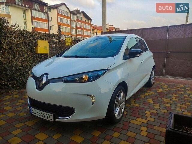 Белый Рено Зое, объемом двигателя 0 л и пробегом 65 тыс. км за 9500 $, фото 1 на Automoto.ua