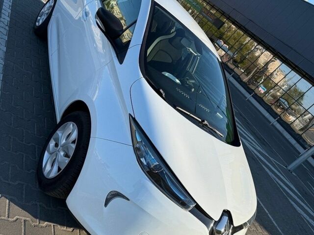 Білий Рено Зое, об'ємом двигуна 0 л та пробігом 24 тис. км за 10999 $, фото 1 на Automoto.ua