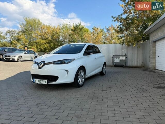 Белый Рено Зое, объемом двигателя 0 л и пробегом 139 тыс. км за 9450 $, фото 1 на Automoto.ua