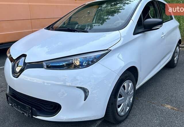 Білий Рено Зое, об'ємом двигуна 0 л та пробігом 111 тис. км за 10913 $, фото 1 на Automoto.ua