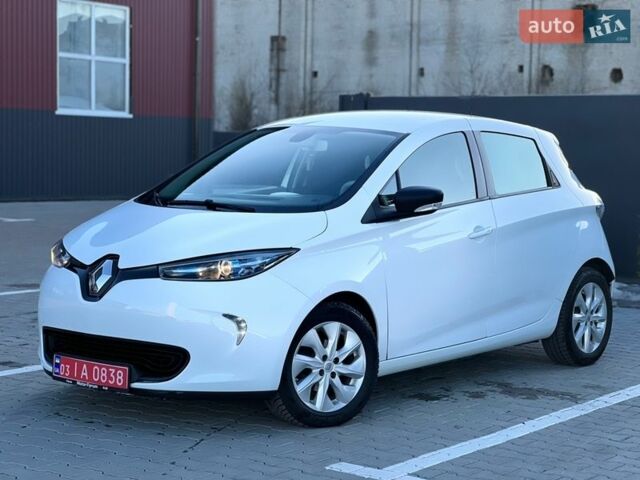 Белый Рено Зое, объемом двигателя 0 л и пробегом 127 тыс. км за 8900 $, фото 1 на Automoto.ua