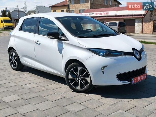 Белый Рено Зое, объемом двигателя 0 л и пробегом 76 тыс. км за 10300 $, фото 1 на Automoto.ua
