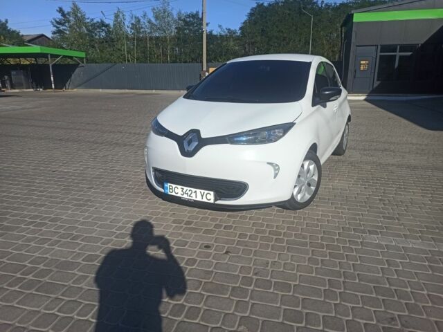 Белый Рено Зое, объемом двигателя 0 л и пробегом 94 тыс. км за 9627 $, фото 1 на Automoto.ua
