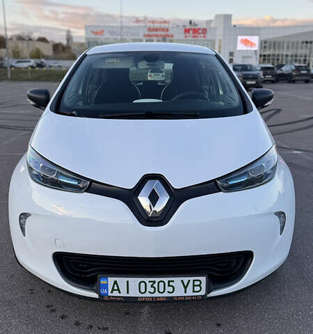 Белый Рено Зое, объемом двигателя 0 л и пробегом 117 тыс. км за 9800 $, фото 1 на Automoto.ua