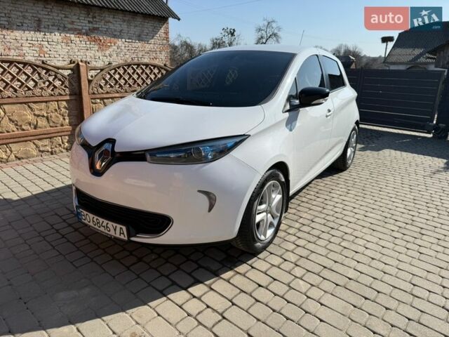 Білий Рено Зое, об'ємом двигуна 0 л та пробігом 50 тис. км за 9400 $, фото 1 на Automoto.ua