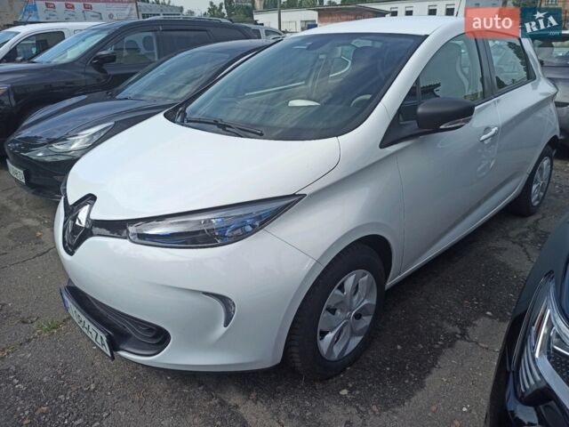Белый Рено Зое, объемом двигателя 0 л и пробегом 82 тыс. км за 9500 $, фото 1 на Automoto.ua