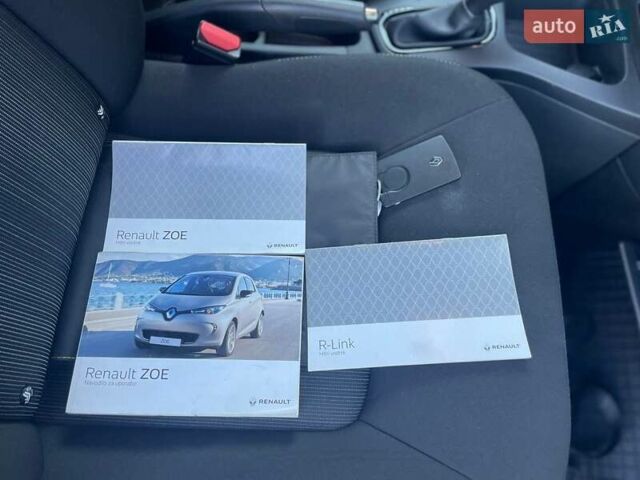 Білий Рено Зое, об'ємом двигуна 0 л та пробігом 101 тис. км за 10200 $, фото 1 на Automoto.ua
