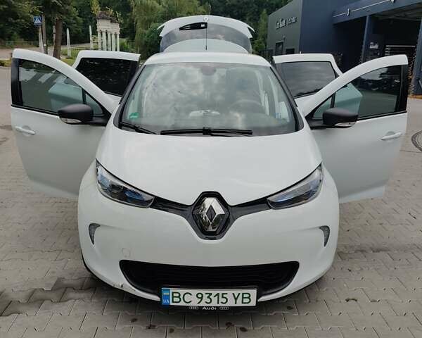 Белый Рено Зое, объемом двигателя 0 л и пробегом 190 тыс. км за 9300 $, фото 1 на Automoto.ua