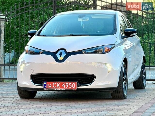 Белый Рено Зое, объемом двигателя 0 л и пробегом 78 тыс. км за 9495 $, фото 1 на Automoto.ua