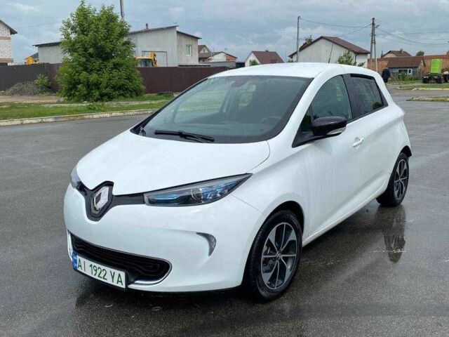 Белый Рено Зое, объемом двигателя 0 л и пробегом 132 тыс. км за 10500 $, фото 1 на Automoto.ua