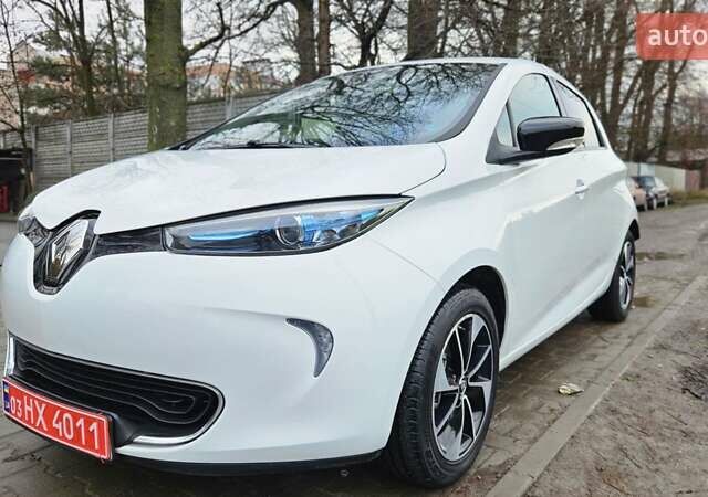 Белый Рено Зое, объемом двигателя 0 л и пробегом 71 тыс. км за 9550 $, фото 1 на Automoto.ua