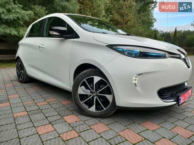 Белый Рено Зое, объемом двигателя 0 л и пробегом 119 тыс. км за 10200 $, фото 1 на Automoto.ua