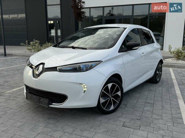 Белый Рено Зое, объемом двигателя 0 л и пробегом 73 тыс. км за 9650 $, фото 1 на Automoto.ua