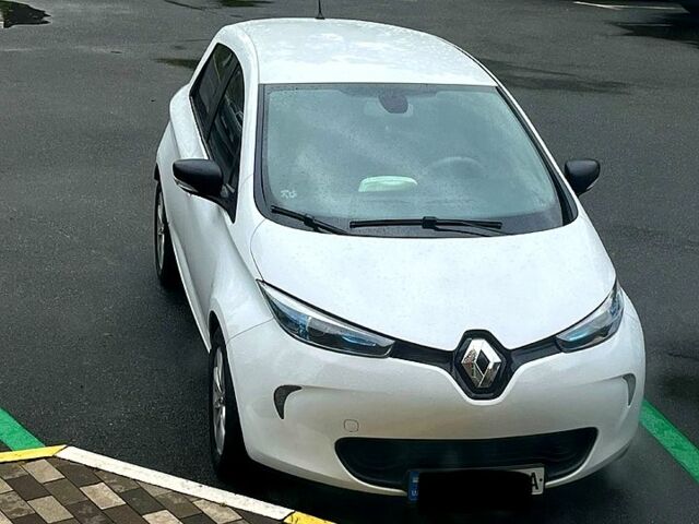 Белый Рено Зое, объемом двигателя 88 л и пробегом 18600 тыс. км за 8300 $, фото 1 на Automoto.ua