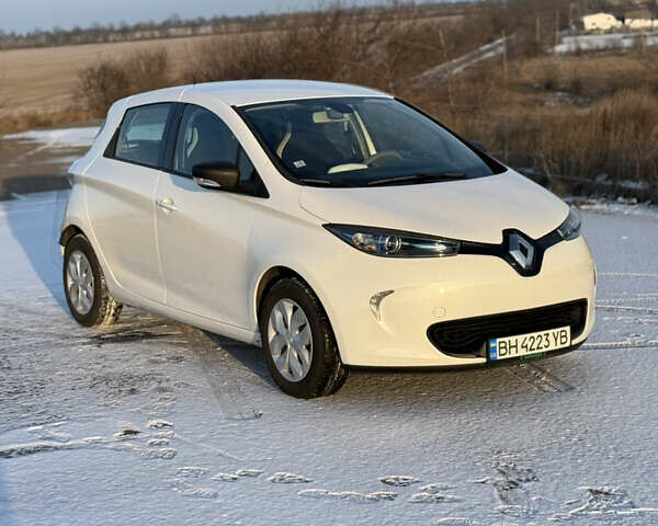 Білий Рено Зое, об'ємом двигуна 0 л та пробігом 43 тис. км за 9950 $, фото 1 на Automoto.ua