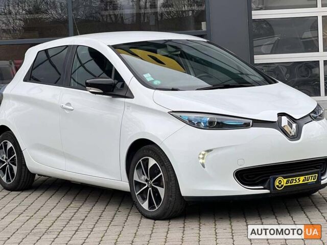 Белый Рено Зое, объемом двигателя 41 л и пробегом 57 тыс. км за 13800 $, фото 1 на Automoto.ua