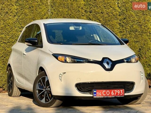 Белый Рено Зое, объемом двигателя 0 л и пробегом 73 тыс. км за 9999 $, фото 1 на Automoto.ua