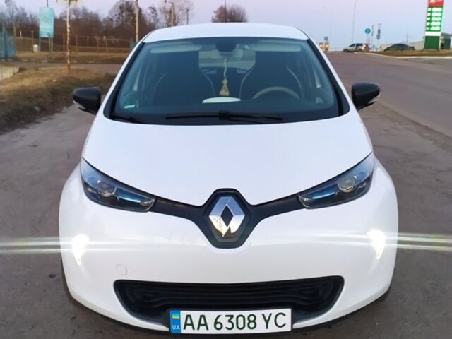 Білий Рено Зое, об'ємом двигуна 0 л та пробігом 176 тис. км за 9000 $, фото 1 на Automoto.ua