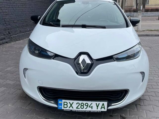 Білий Рено Зое, об'ємом двигуна 0 л та пробігом 145 тис. км за 10200 $, фото 1 на Automoto.ua