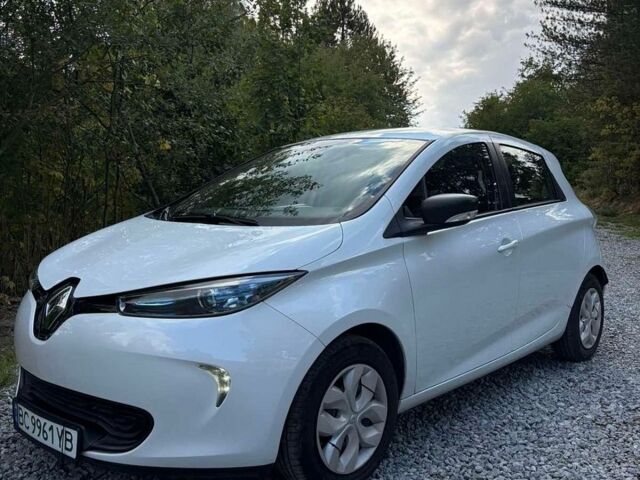 Белый Рено Зое, объемом двигателя 0 л и пробегом 94 тыс. км за 11200 $, фото 1 на Automoto.ua