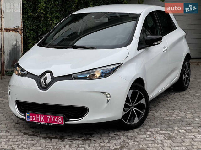 Белый Рено Зое, объемом двигателя 0 л и пробегом 63 тыс. км за 10200 $, фото 1 на Automoto.ua