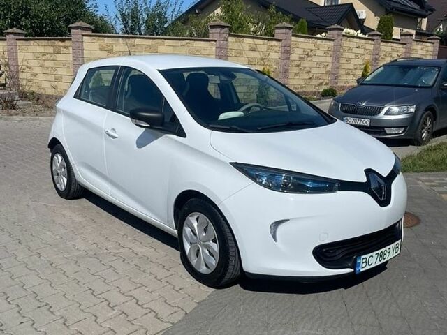 Білий Рено Зое, об'ємом двигуна 0 л та пробігом 62 тис. км за 10999 $, фото 1 на Automoto.ua