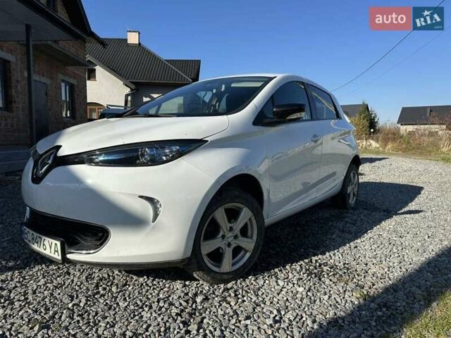 Белый Рено Зое, объемом двигателя 0 л и пробегом 105 тыс. км за 9100 $, фото 1 на Automoto.ua