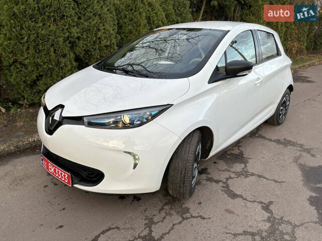 Белый Рено Зое, объемом двигателя 0 л и пробегом 65 тыс. км за 9200 $, фото 1 на Automoto.ua