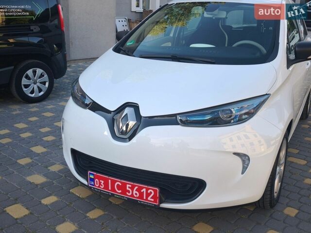 Білий Рено Зое, об'ємом двигуна 0 л та пробігом 39 тис. км за 9500 $, фото 1 на Automoto.ua