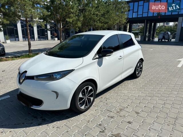 Білий Рено Зое, об'ємом двигуна 0 л та пробігом 69 тис. км за 11300 $, фото 1 на Automoto.ua