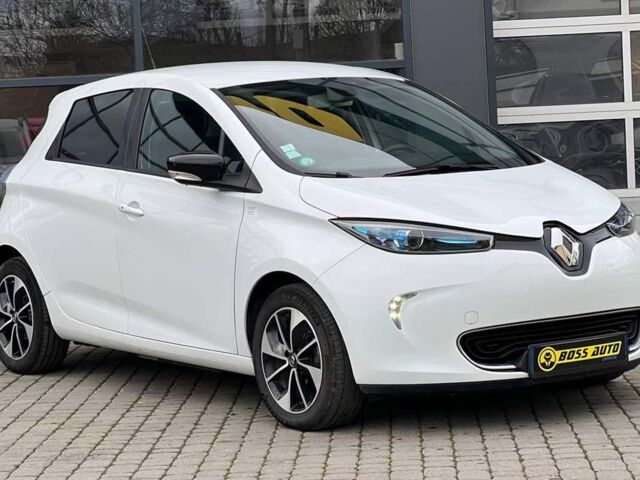 Белый Рено Зое, объемом двигателя 41 л и пробегом 57 тыс. км за 13800 $, фото 1 на Automoto.ua