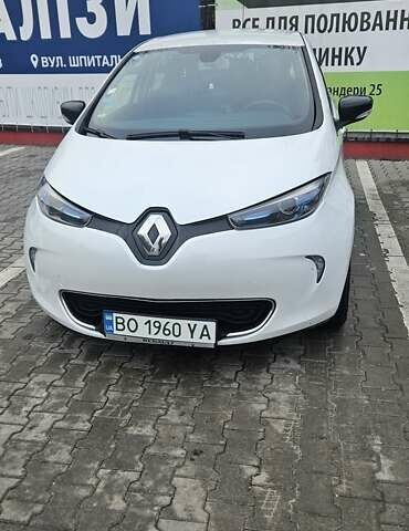 Білий Рено Зое, об'ємом двигуна 0 л та пробігом 79 тис. км за 9300 $, фото 1 на Automoto.ua
