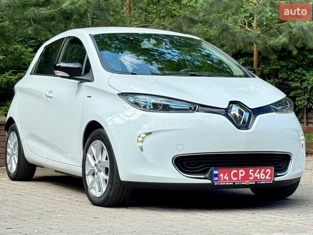 Белый Рено Зое, объемом двигателя 0 л и пробегом 70 тыс. км за 10999 $, фото 1 на Automoto.ua