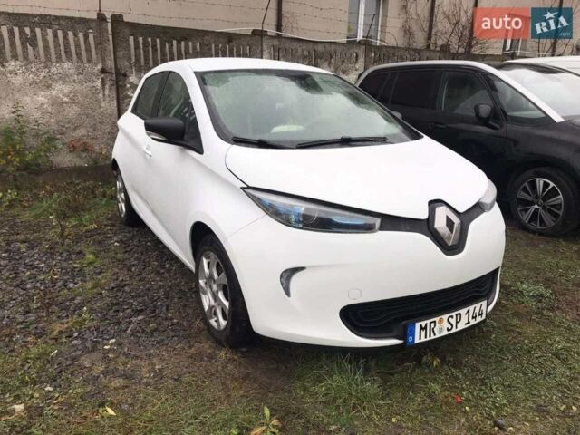 Белый Рено Зое, объемом двигателя 0 л и пробегом 125 тыс. км за 9555 $, фото 1 на Automoto.ua