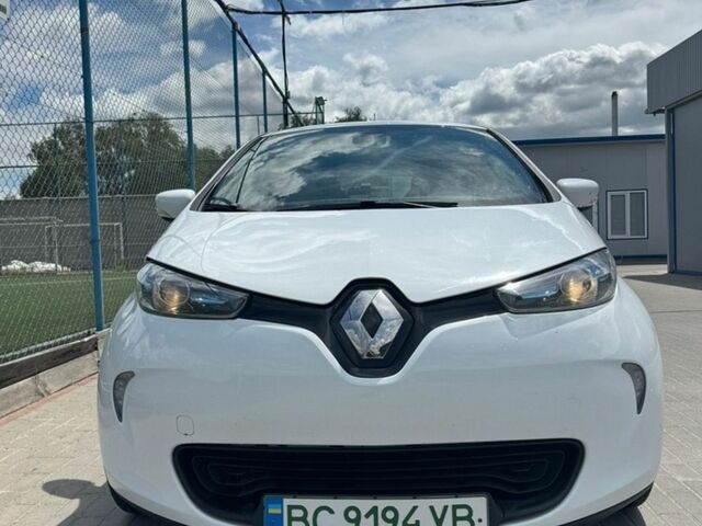 Білий Рено Зое, об'ємом двигуна 0 л та пробігом 139 тис. км за 9800 $, фото 1 на Automoto.ua