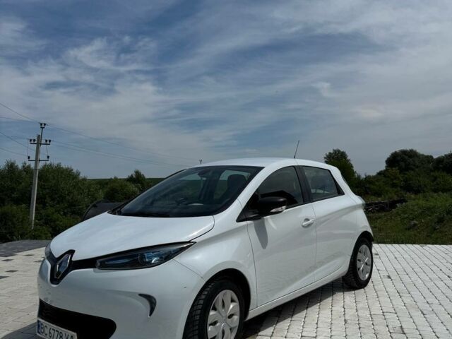 Білий Рено Зое, об'ємом двигуна 0 л та пробігом 40 тис. км за 10999 $, фото 1 на Automoto.ua