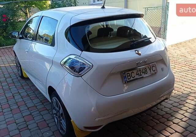 Білий Рено Зое, об'ємом двигуна 0 л та пробігом 80 тис. км за 8300 $, фото 1 на Automoto.ua