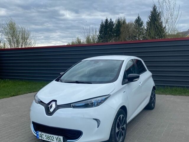 Білий Рено Зое, об'ємом двигуна 0 л та пробігом 99 тис. км за 9800 $, фото 1 на Automoto.ua