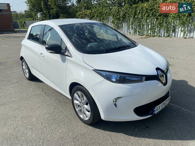 Білий Рено Зое, об'ємом двигуна 0 л та пробігом 45 тис. км за 14500 $, фото 1 на Automoto.ua