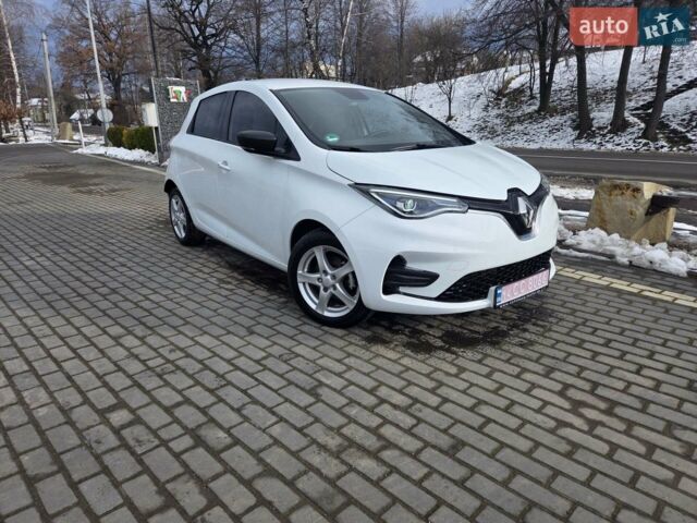 Белый Рено Зое, объемом двигателя 0 л и пробегом 42 тыс. км за 13333 $, фото 1 на Automoto.ua