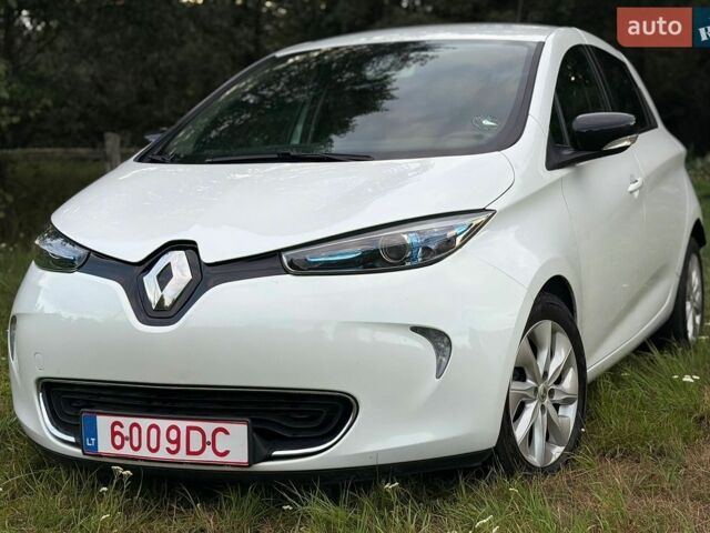 Белый Рено Зое, объемом двигателя 0 л и пробегом 116 тыс. км за 10200 $, фото 1 на Automoto.ua