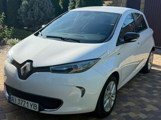 Белый Рено Зое, объемом двигателя 0 л и пробегом 64 тыс. км за 11900 $, фото 1 на Automoto.ua