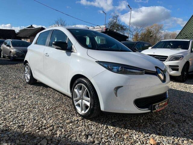 Белый Рено Зое, объемом двигателя 0 л и пробегом 62 тыс. км за 9399 $, фото 1 на Automoto.ua