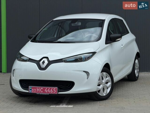 Белый Рено Зое, объемом двигателя 0 л и пробегом 126 тыс. км за 9799 $, фото 1 на Automoto.ua