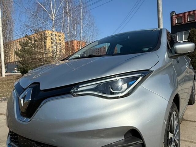Белый Рено Зое, объемом двигателя 0 л и пробегом 62 тыс. км за 13000 $, фото 1 на Automoto.ua