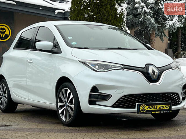 Белый Рено Зое, объемом двигателя 0 л и пробегом 120 тыс. км за 12999 $, фото 1 на Automoto.ua