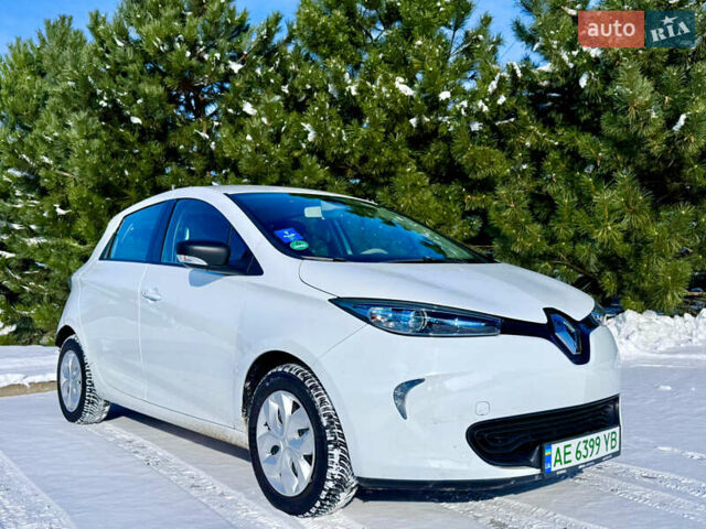 Білий Рено Зое, об'ємом двигуна 0 л та пробігом 60 тис. км за 10300 $, фото 1 на Automoto.ua