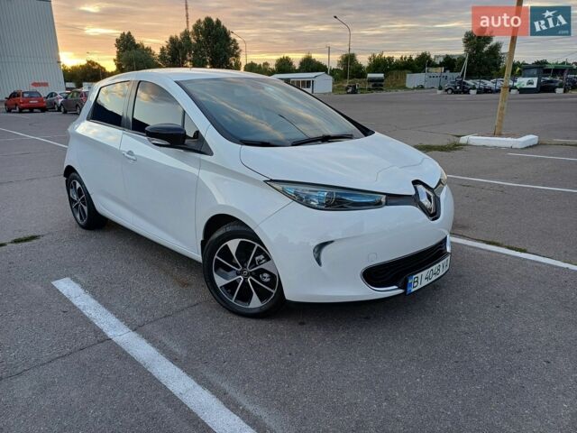 Білий Рено Зое, об'ємом двигуна 0 л та пробігом 101 тис. км за 10900 $, фото 1 на Automoto.ua