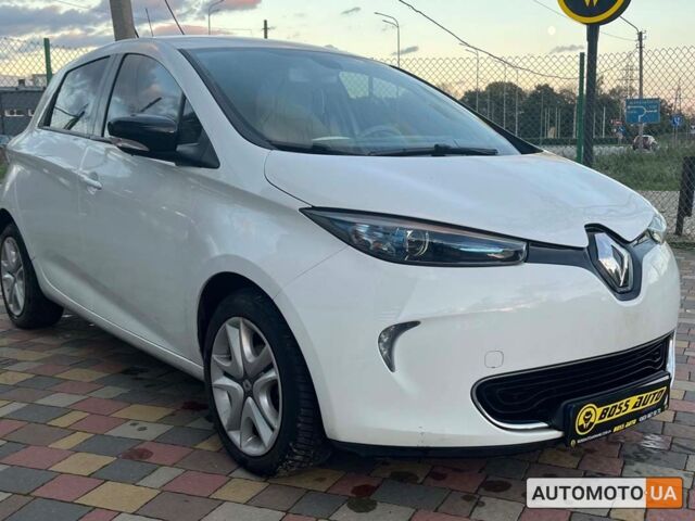 Белый Рено Зое, объемом двигателя 41 л и пробегом 27 тыс. км за 11500 $, фото 1 на Automoto.ua