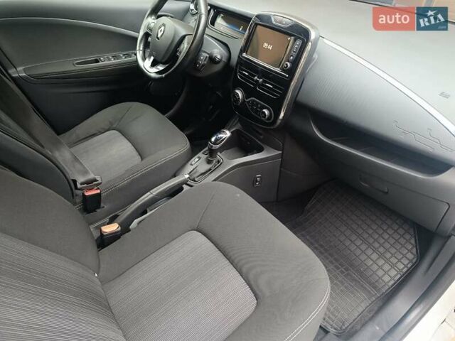 Рено Зое 2019 в Ровно на Automoto.ua Белый Рено Зое, объемом двигателя 0 л и пробегом 139 тыс. км за 8750 $, фото 1 на Automoto.ua